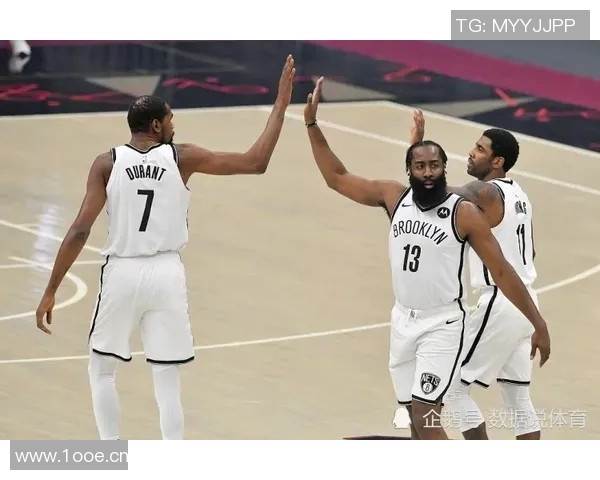 成都街舞队在世界街舞大赛中以70分领先其他队伍展现强大实力